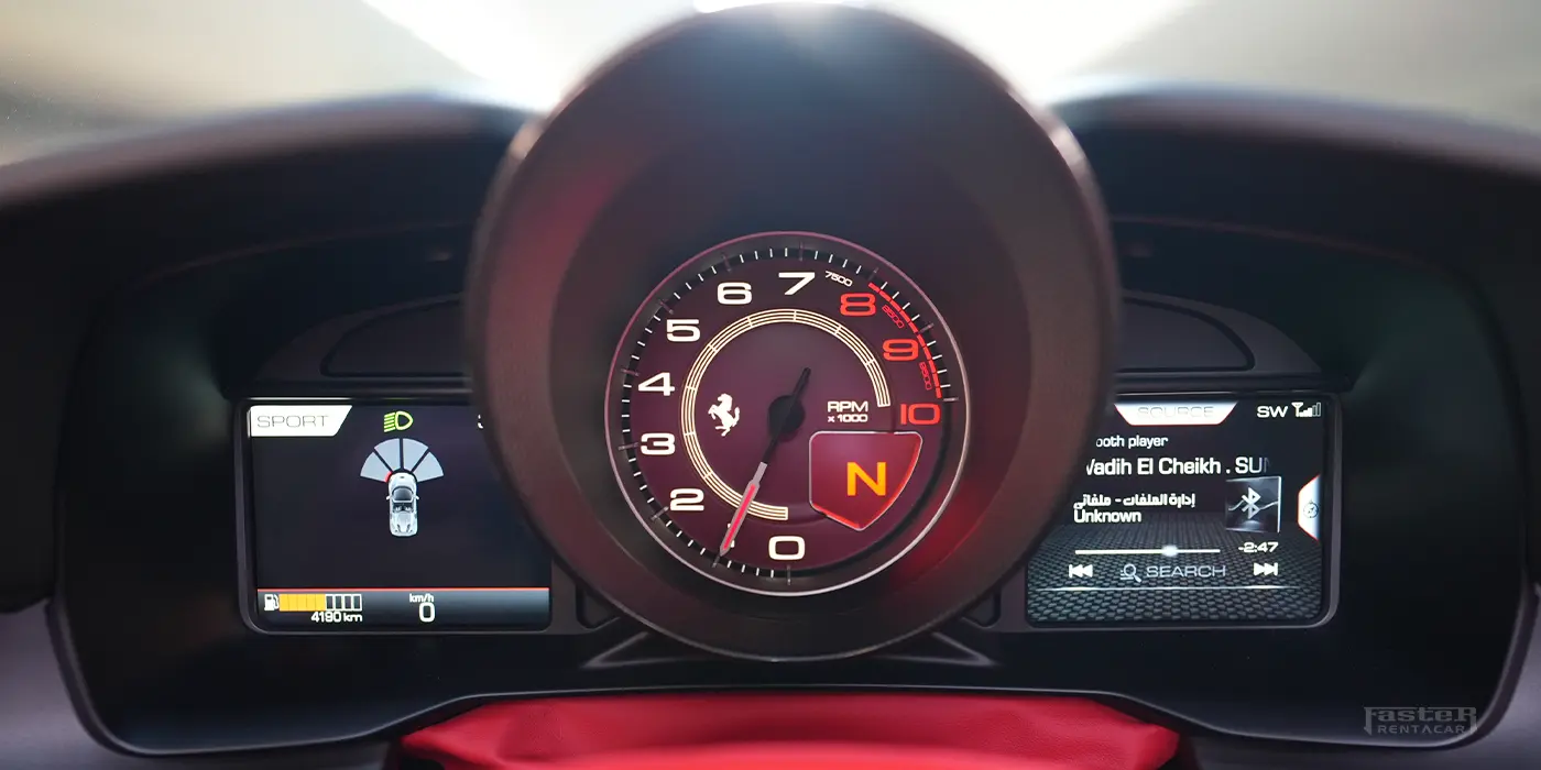 Feerari F8 - Red inside